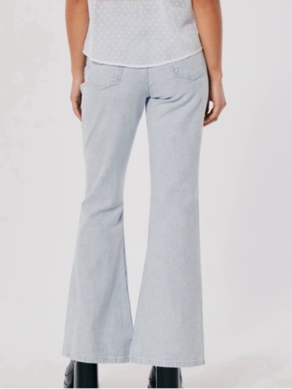 Social Tourist High-Rise Light Blue Split-Hem Flare Jeans - Picture 3 of 4